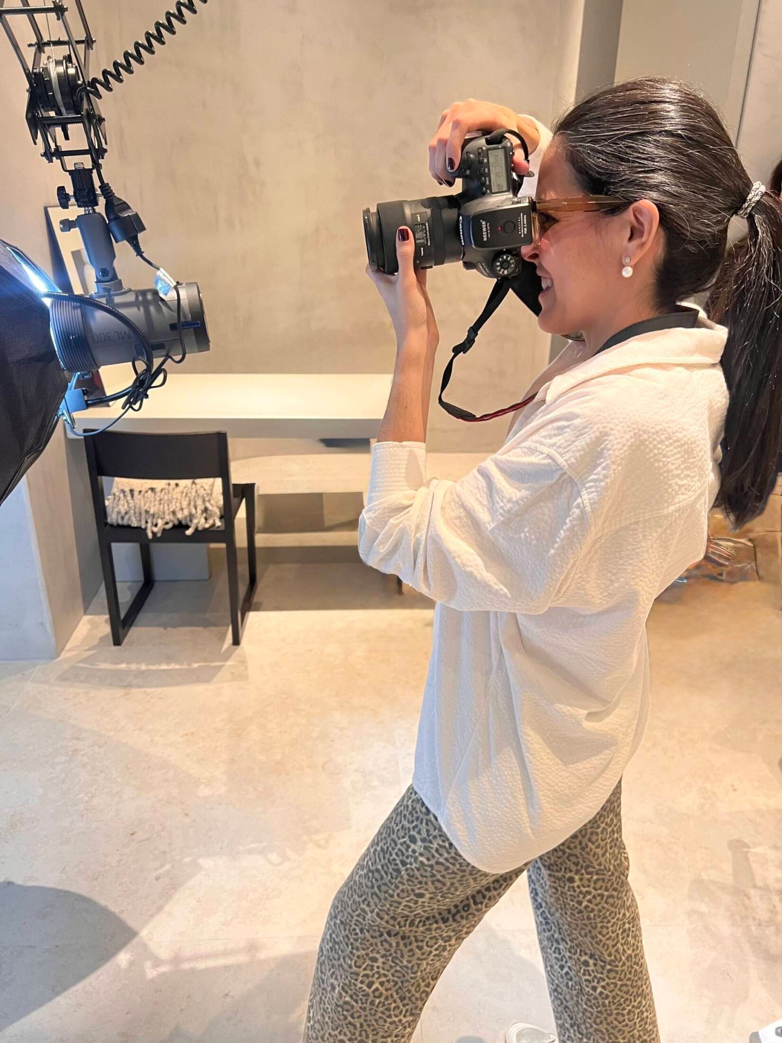 Fotografía del proceso de registro final tras diseño de sonrisa con carillas de composite en clínica dental